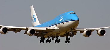 B747