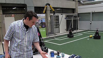 20110418 TUE Roboticalab-1